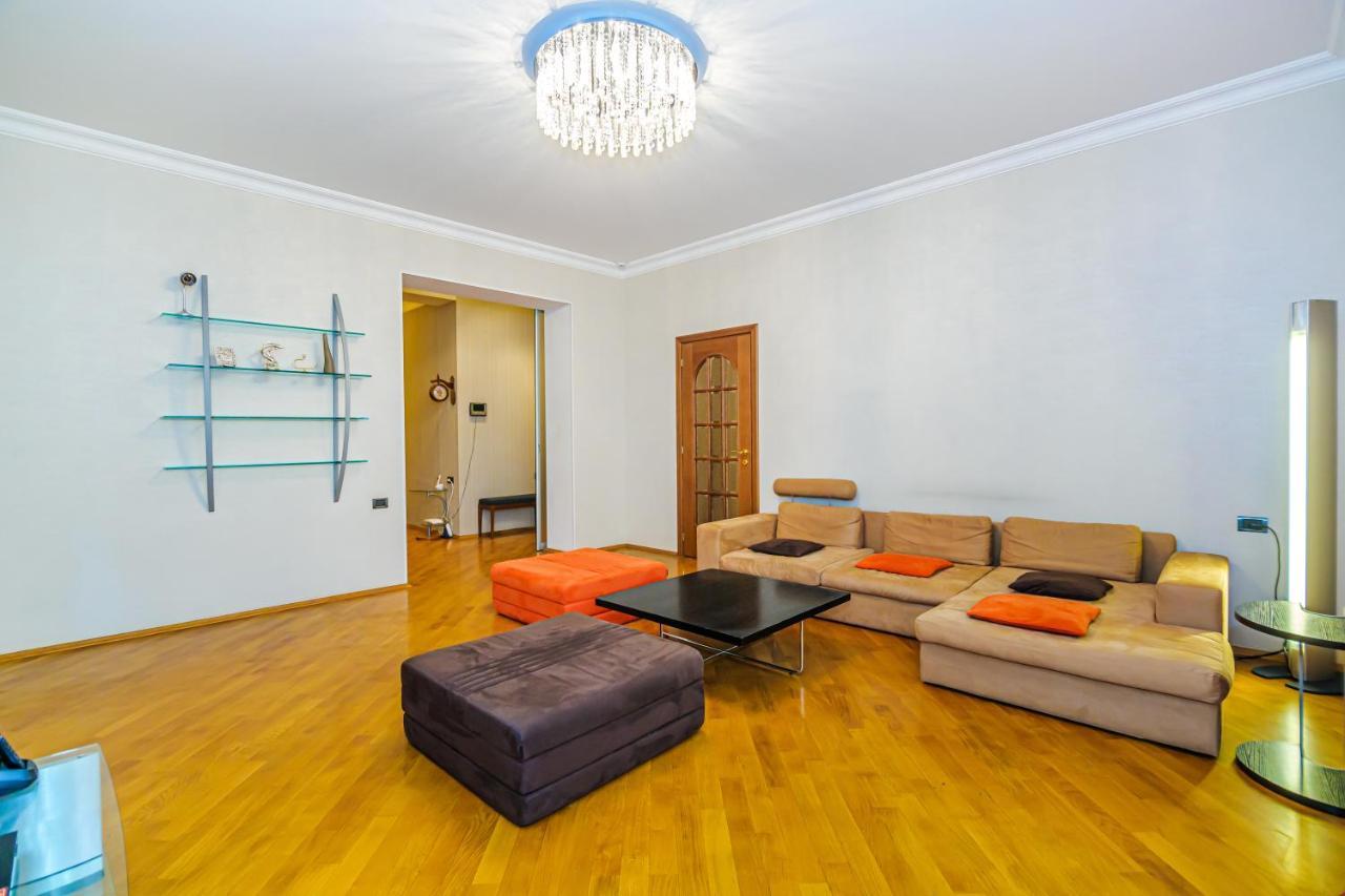 Vip Apartamen Nizami Street Lejlighed Baku Eksteriør billede
