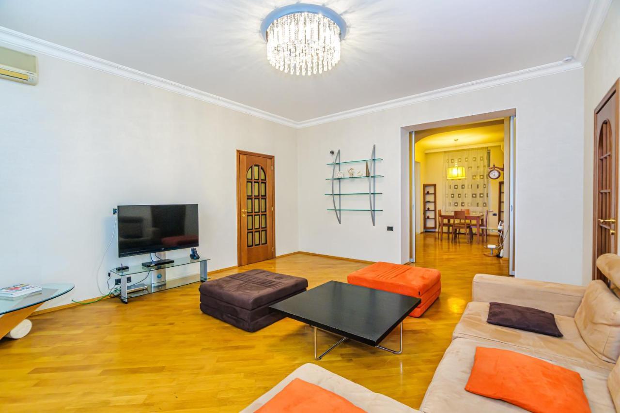 Vip Apartamen Nizami Street Lejlighed Baku Eksteriør billede