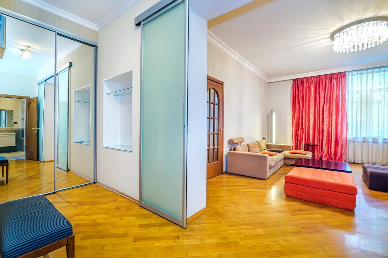Vip Apartamen Nizami Street Lejlighed Baku Eksteriør billede