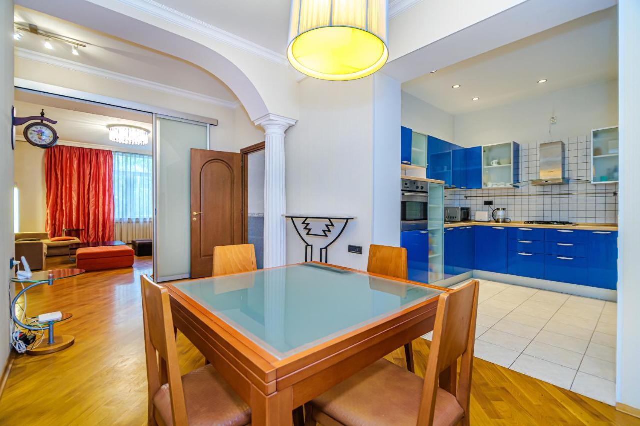 Vip Apartamen Nizami Street Lejlighed Baku Eksteriør billede